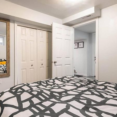 Cozy Nest Basement Unit Daire Hamilton Dış mekan fotoğraf