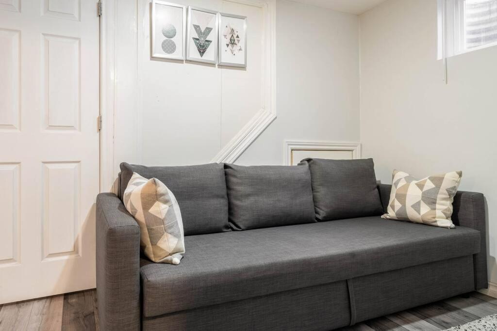Cozy Nest Basement Unit Daire Hamilton Dış mekan fotoğraf