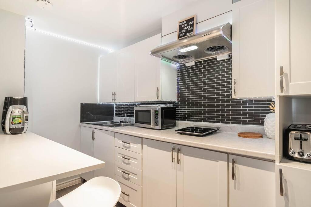 Cozy Nest Basement Unit Daire Hamilton Dış mekan fotoğraf