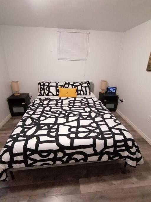 Cozy Nest Basement Unit Daire Hamilton Dış mekan fotoğraf