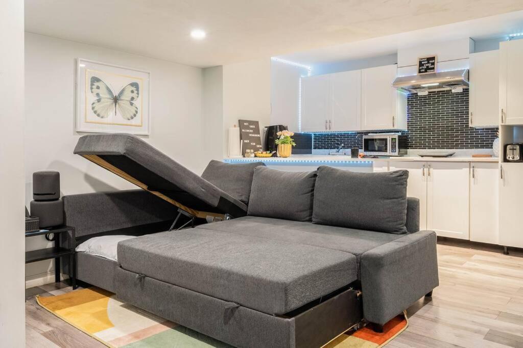 Cozy Nest Basement Unit Daire Hamilton Dış mekan fotoğraf